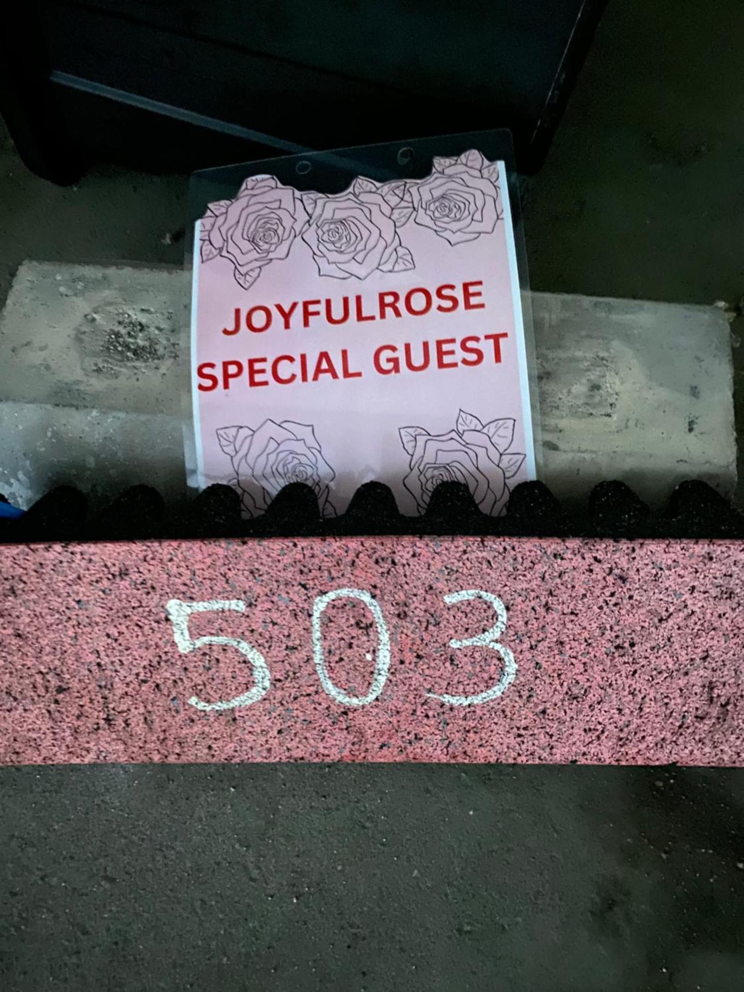 Joyful Rose Lejlighed Ginowan Eksteriør billede